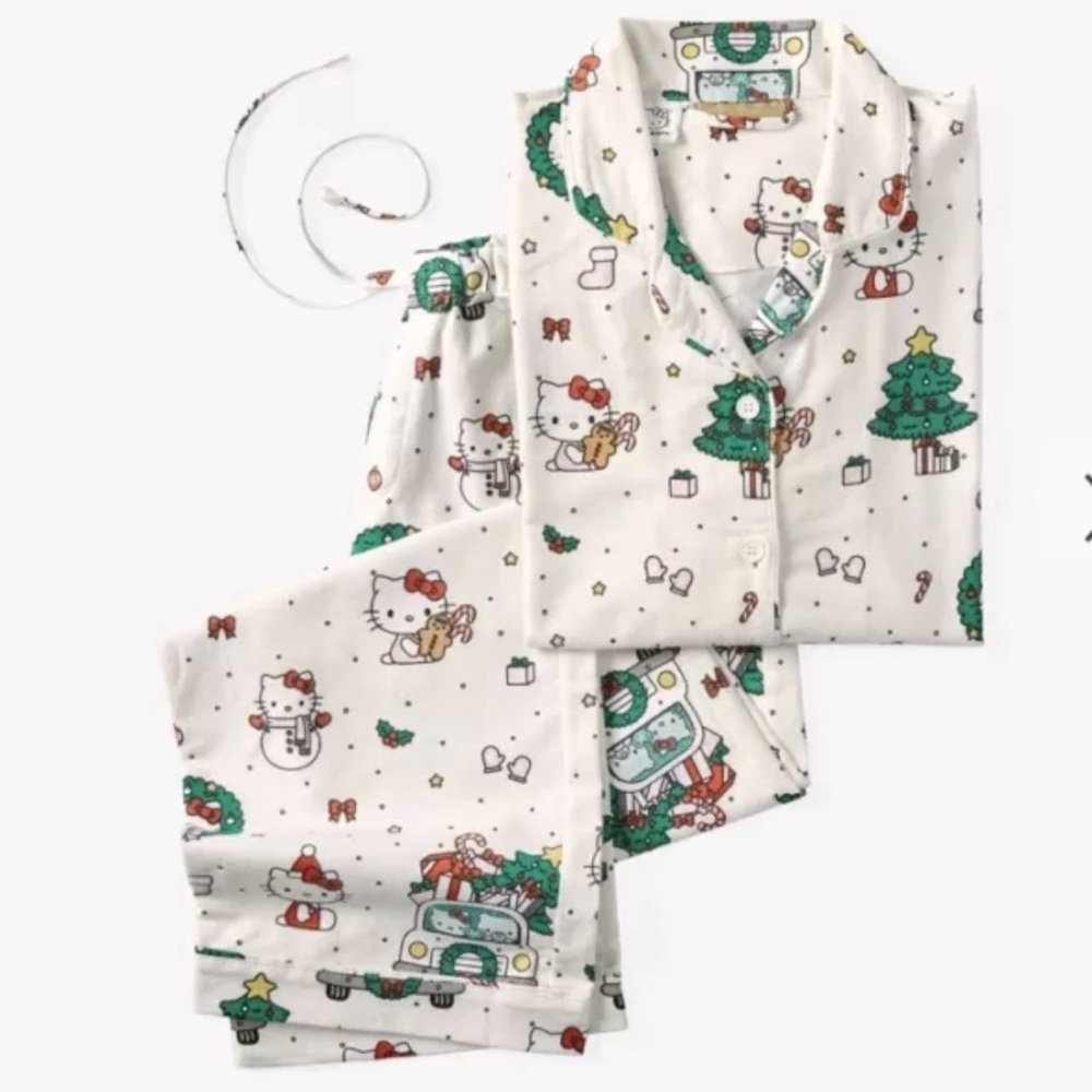 Pottery Barn Hello Kitty Teen Christmas Pajamas Size XL NWT